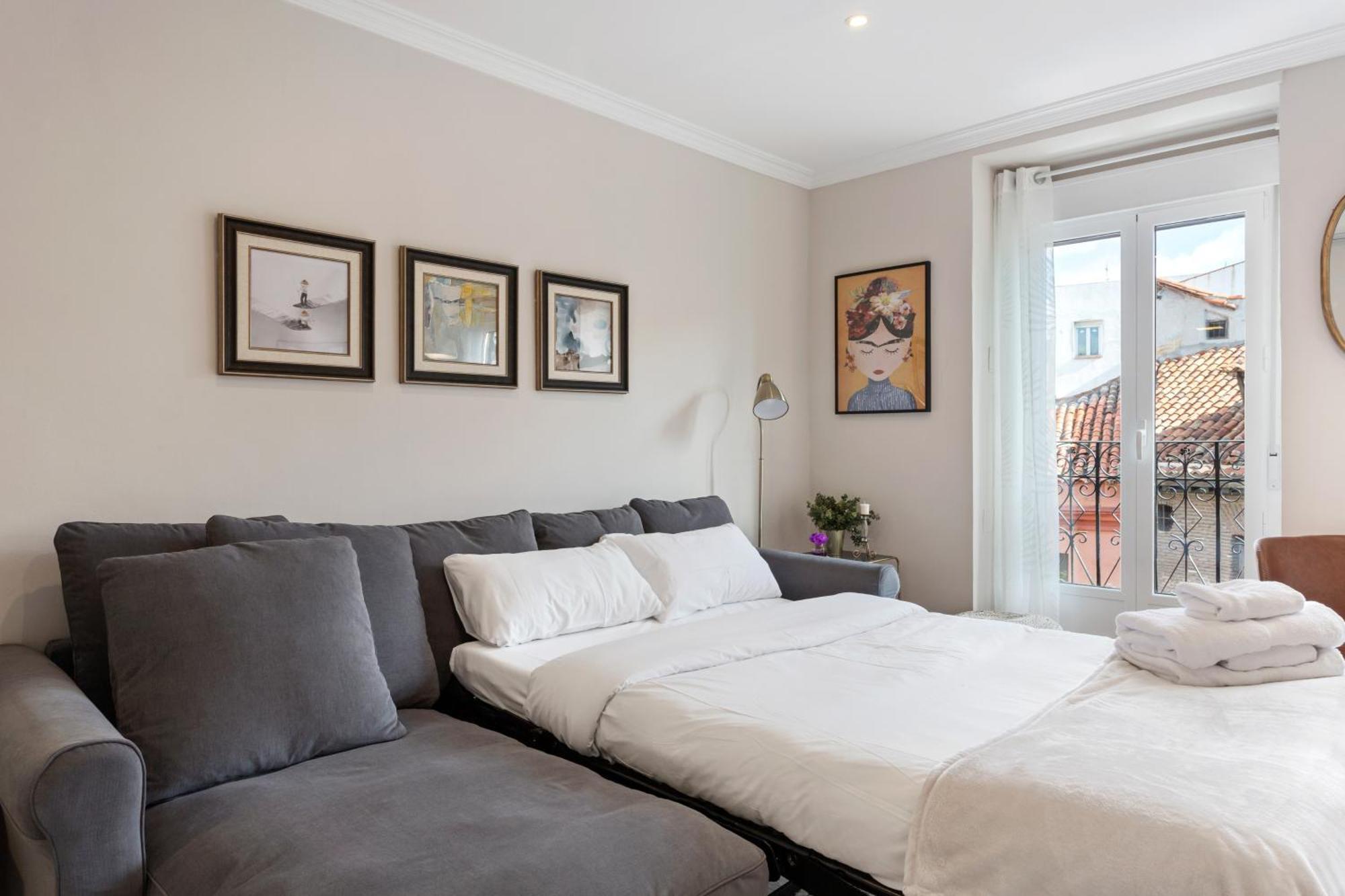 Elegant 1 Bedroom Apartment In The Heart Of Centro Madrid Buitenkant foto